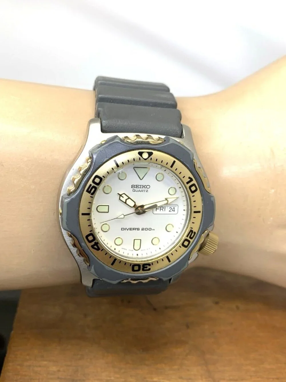 Seiko Men's Watch 7N36-6A09 Scuba Divers Quartz Silver Dial Rubber Strap 43mm